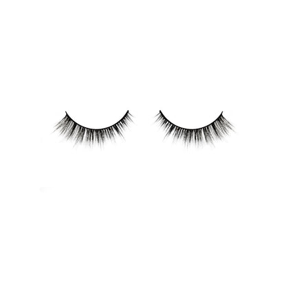 1 pair of lashes on a white background