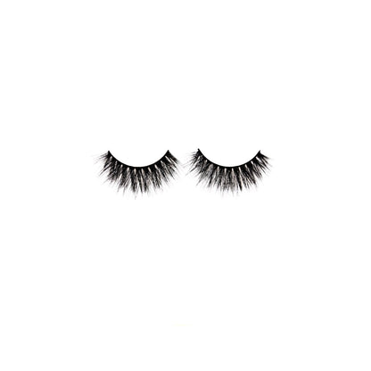 1 pair of lashes on a white background